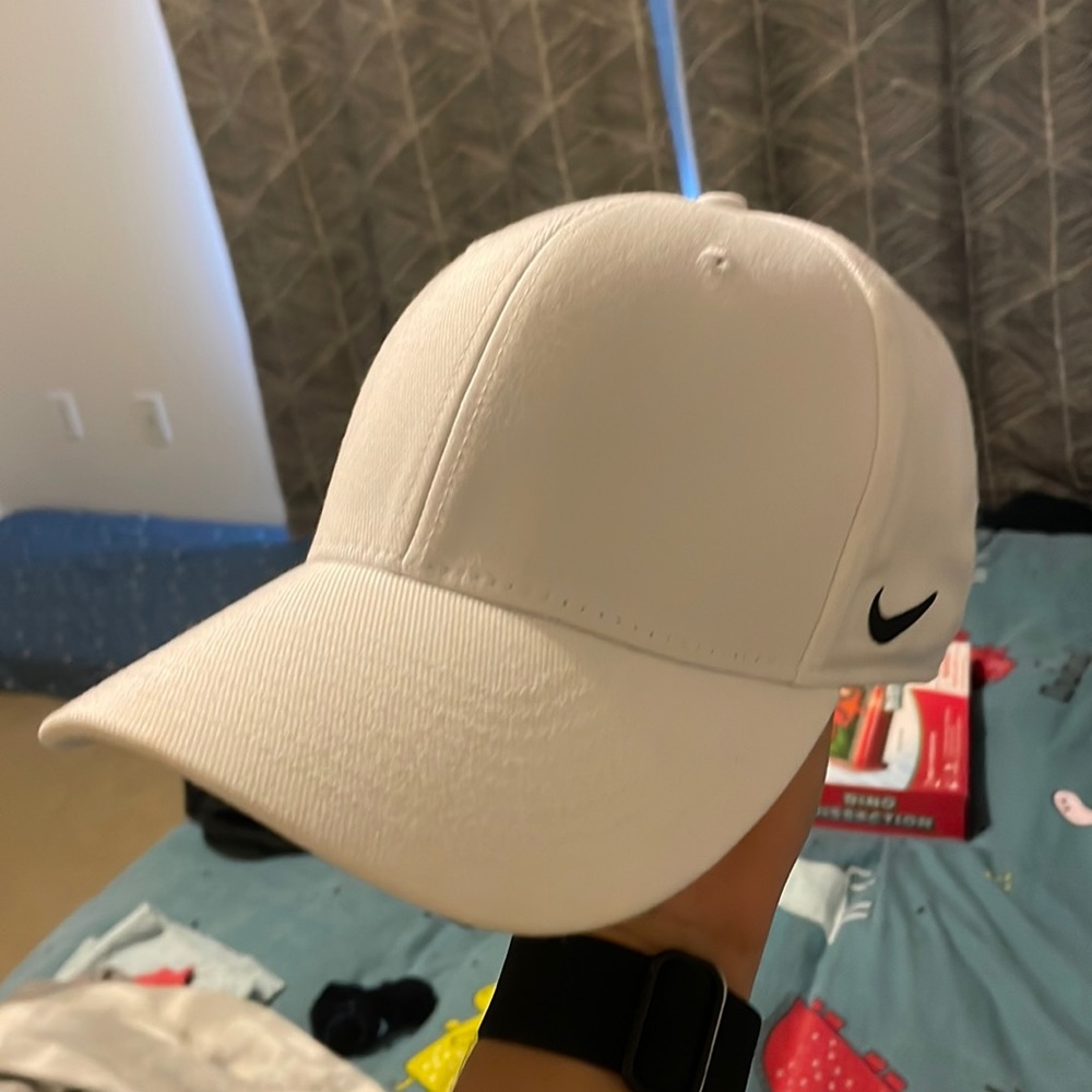 NIKE HAT